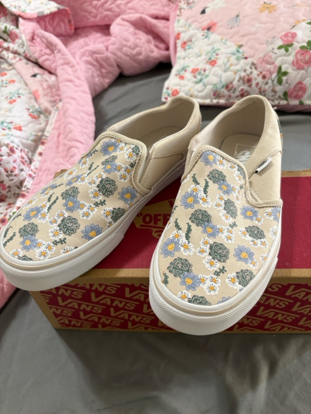 Vans Kids Slip-On Floral Canvas Sneakers - Beige, Blue, Yellow, Green, White